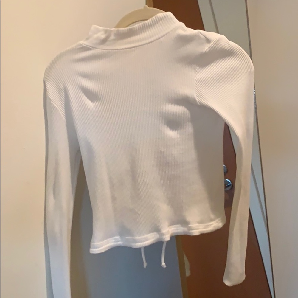 White Cropped turtle neck